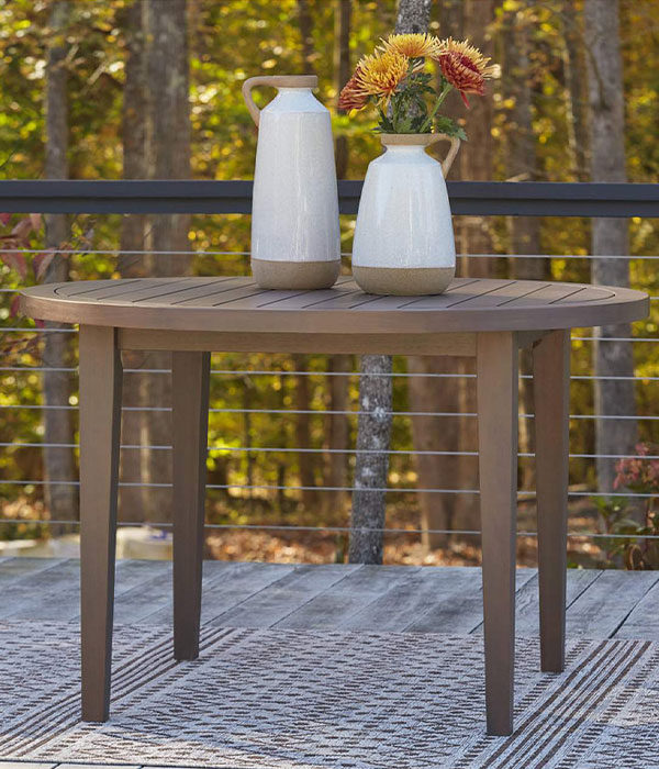 Outdoor Dining Tables